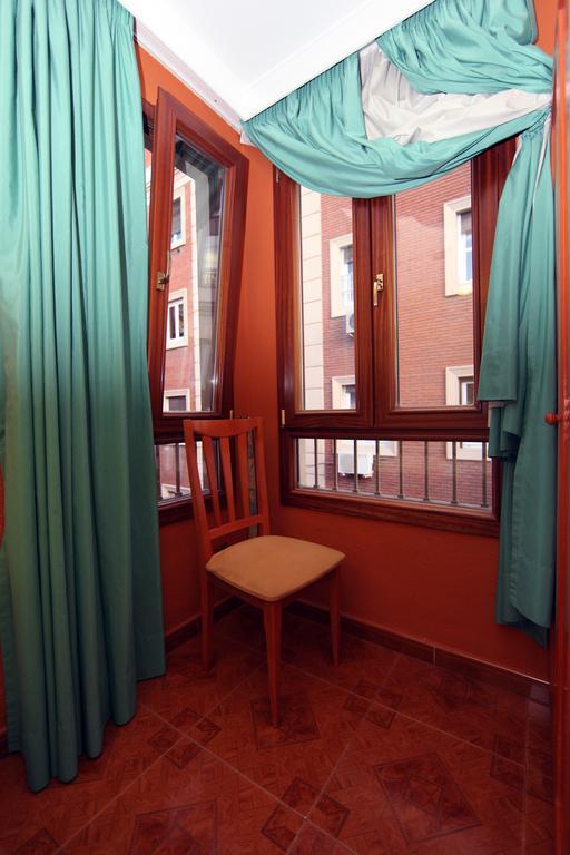 Hostal Victoria Malaga Bilik gambar