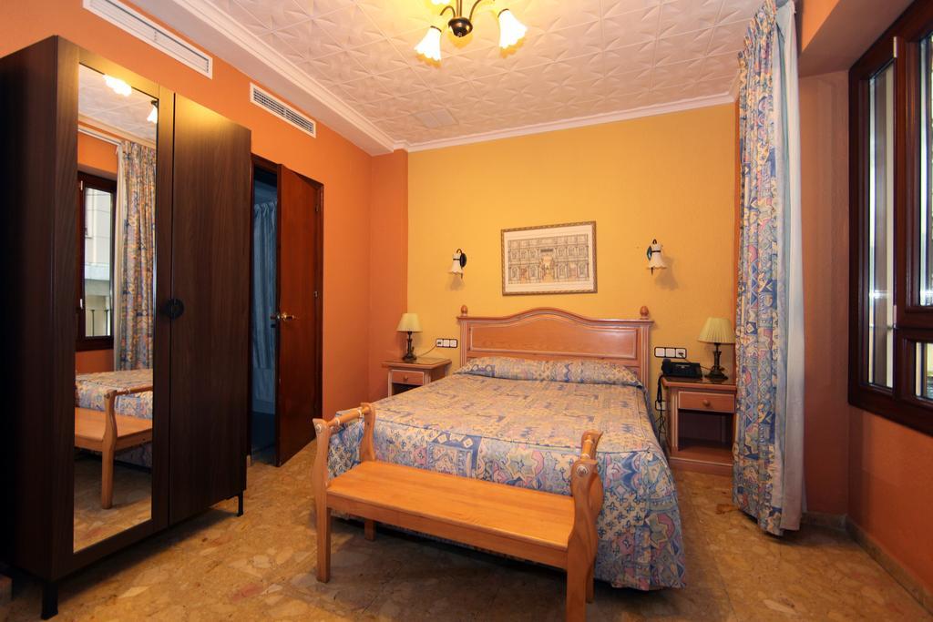 Hostal Victoria Malaga Bilik gambar