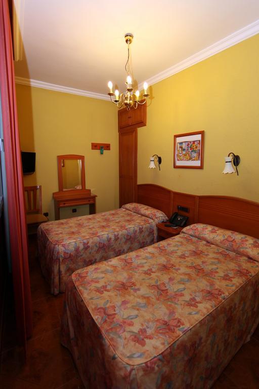 Hostal Victoria Malaga Bilik gambar
