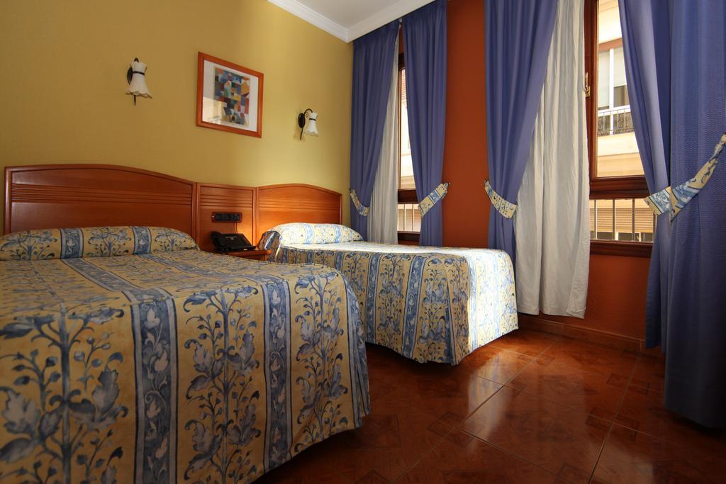 Hostal Victoria Malaga Bilik gambar