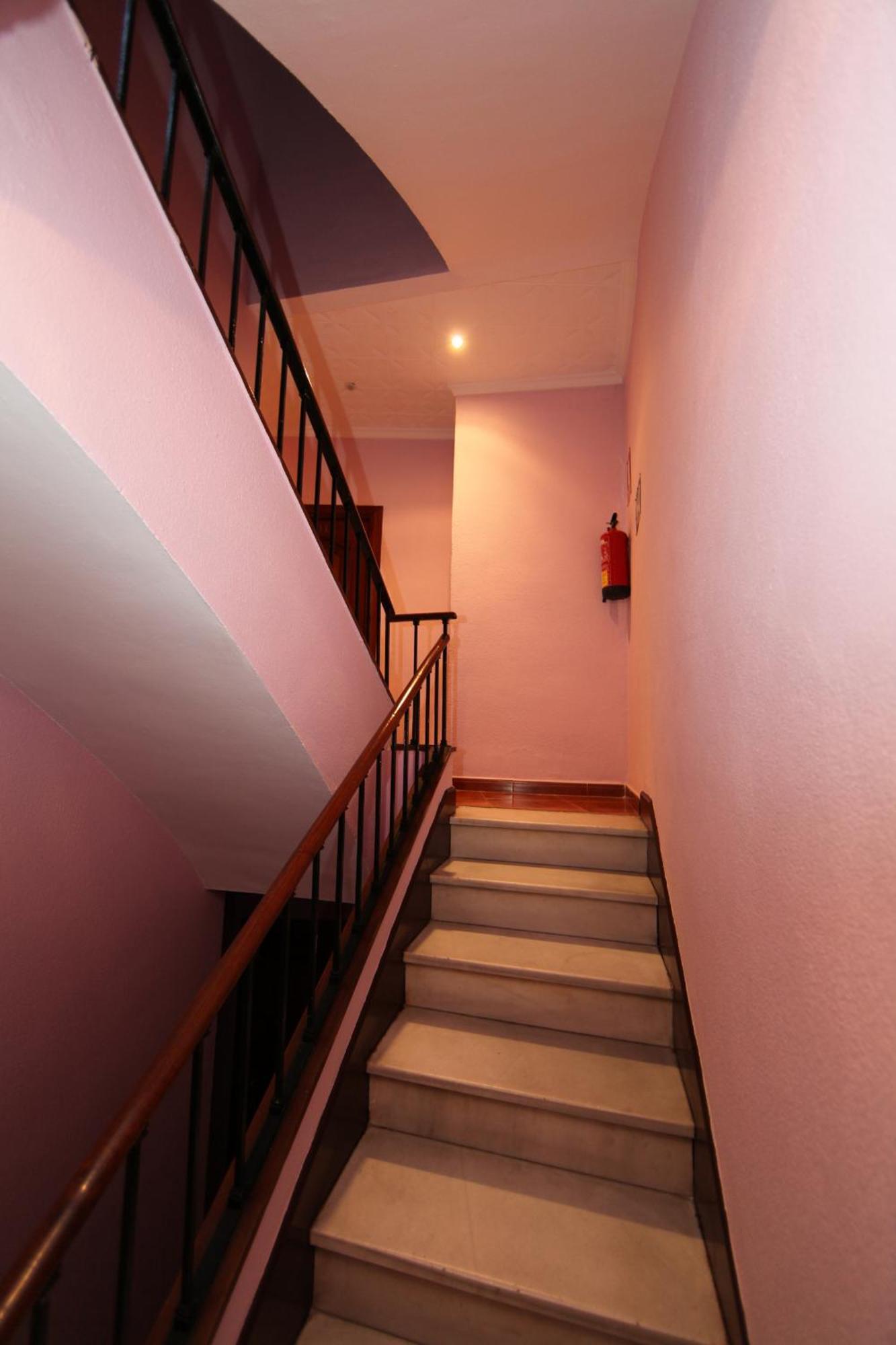 Hostal Victoria Malaga Luaran gambar